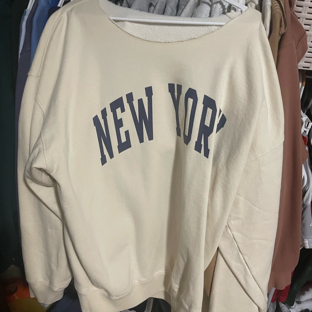 Brandy melville crew neck